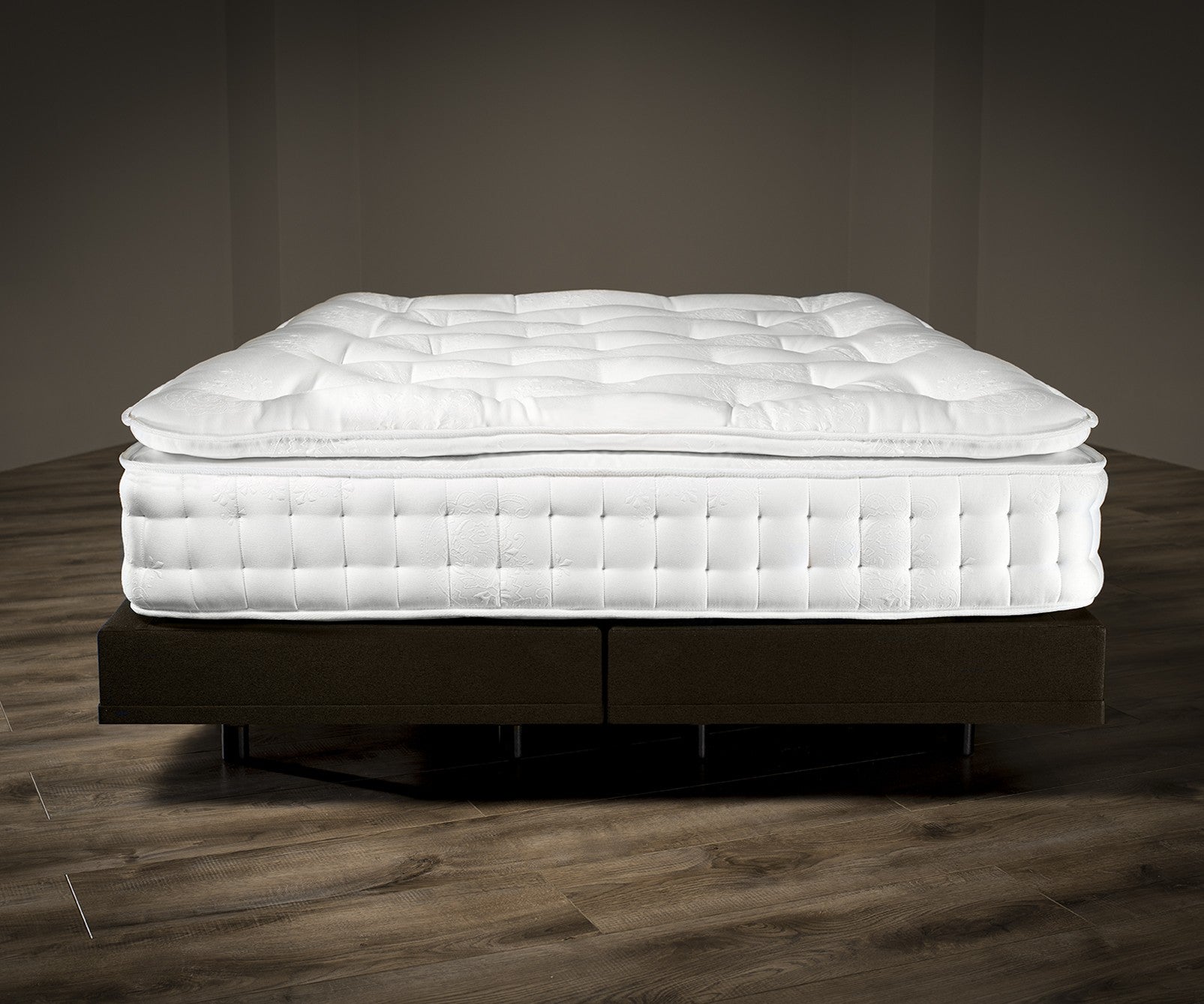 Cheap pillow top queen mattress and box spring sale